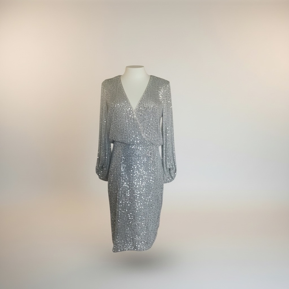 Eliza J Silver Sequin Cocktail Dress Long Sleeve V-Neck Size 4 - Picture 3 of 11